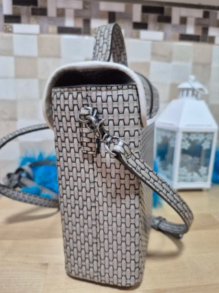 Bolso estilo cubo gris