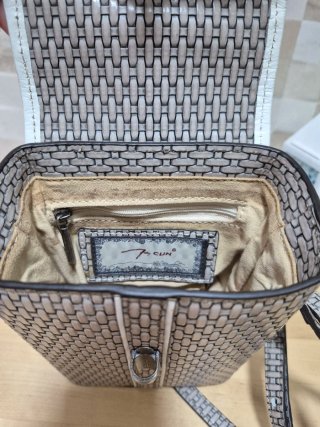 Bolso estilo cubo gris