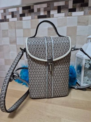 Bolso estilo cubo gris