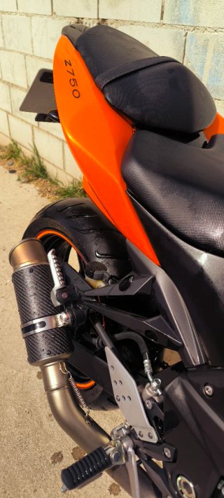 Kawasaki Z750 Naranja