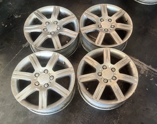 4 Llantas Seat León R16 5 Tornillos