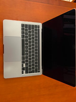 MacBook Pro M1 13” 8GB RAM 256GB SSD