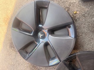 Tapacubos Tesla 18 (Juego de 4)