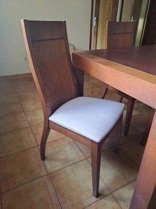 4 Sillas Comedor Madera y Piel Sintética