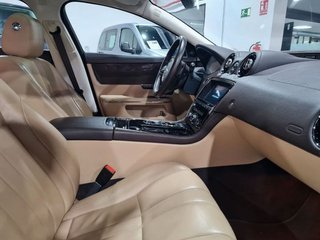 Jaguar XJ 3.0 V6 Diesel SWB Premium Luxury