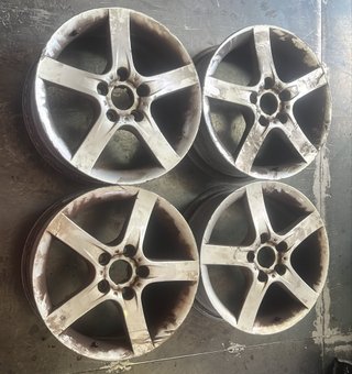 4 Llantas Seat León R16 5 Tornillos