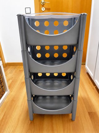 Frutero gris