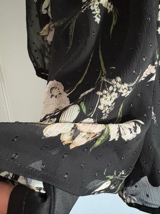 Mono corto estampado floral negro