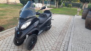 Piaggio MP3 500 Negro