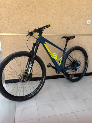 Cube Reaction - Bicicleta carbono