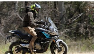 CF-Moto 650 MT Adventure Moto