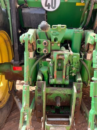 Tractor John Deere 6205 Manual