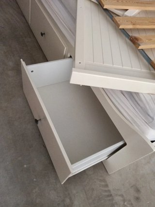 Sofá cama Ikea Hemnes blanca con cajones