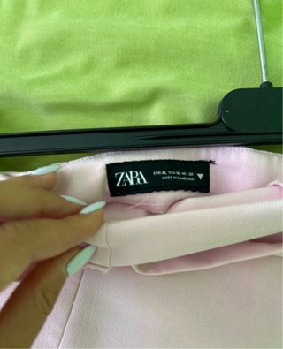 Gonna rosa con pantaloncino e cintura