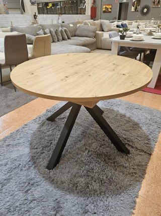 Mesa redonda extensible madera y metal 153cm