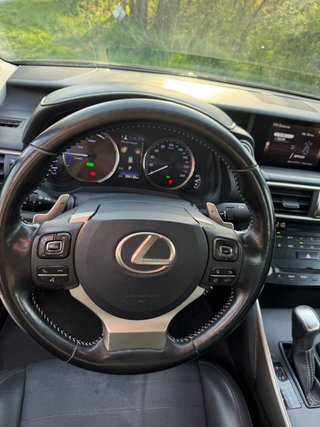 Lexus IS 2018