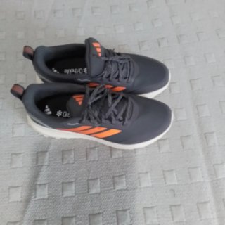 Zapatillas Adidas Gris y Naranja