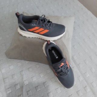 Zapatillas Adidas Gris y Naranja