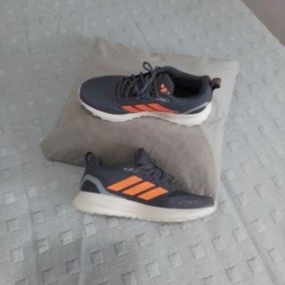 Zapatillas Adidas Gris y Naranja