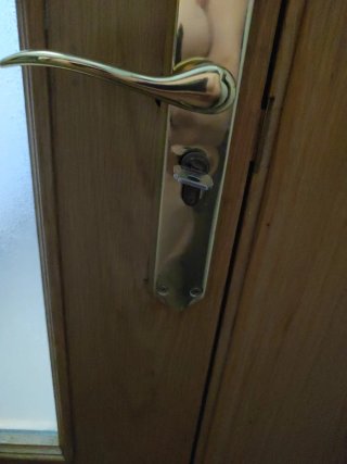 Puerta interior de paso de madera i8