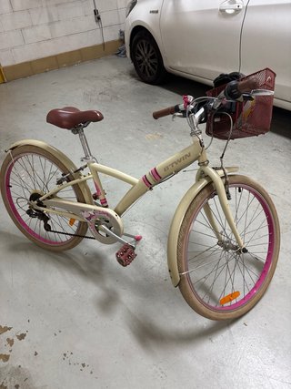 Bicicleta infantil BTWIN 24 y casco infantil