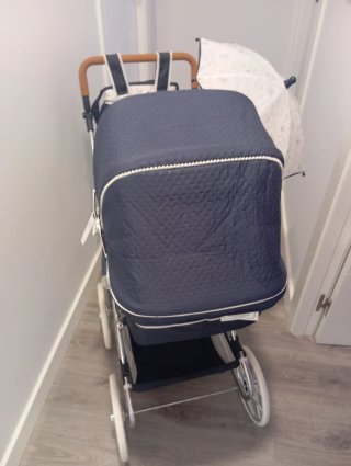 Carro de bebé Reborn Marca Cuevas