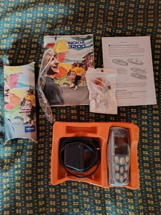 Nokia 3200 - Telefono Cellulare