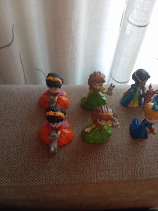 Lote 8 muñequitas con animalitos