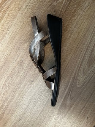 Sandalias cuña cómodas 24HRS