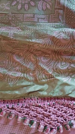 Copriletto vintage raso rosa e oro
