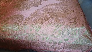 Copriletto vintage raso rosa e oro