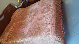 Copriletto vintage raso rosa e oro