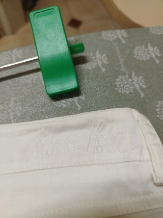 Pantalón blanco Ana Mora con encaje