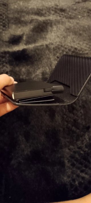 Cartera de Fibra de Carbono Negra
