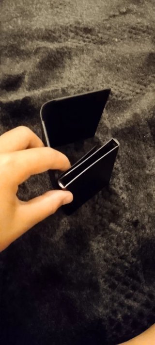 Cartera de Fibra de Carbono Negra