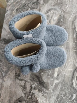 Zapatillas grises de pelo