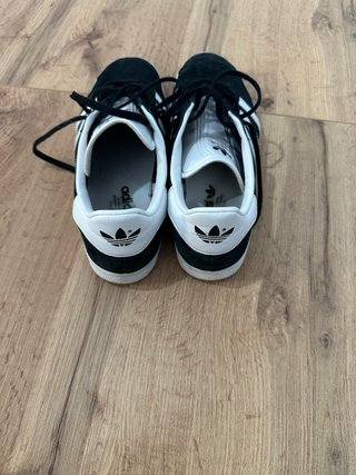 Adidas Gazelle Negras