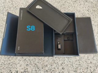 Caja Samsung Galaxy S8 + Adaptadores