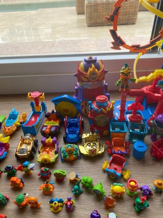 Colección SuperThings y Vehículos