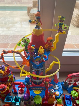 Colección SuperThings y Vehículos