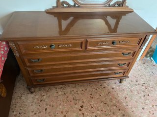 Comò vintage con specchiera