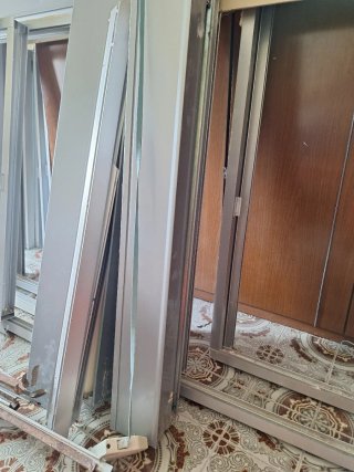 Ventanas de aluminio y puertas de varias medidas