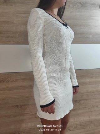 S Vestido de punto blanco y negro