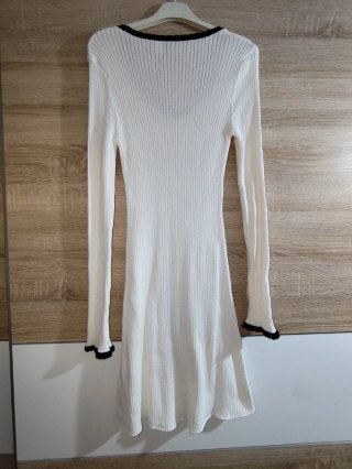 S Vestido de punto blanco y negro