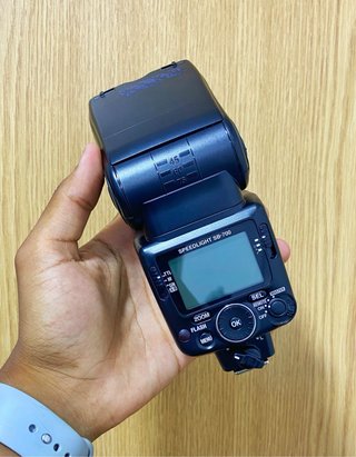 Flash Nikon SB-700