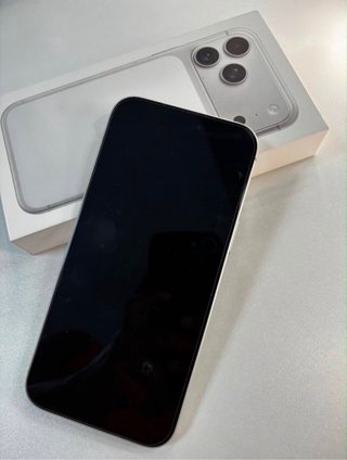 iPhone 17 Pro Max Plata/Negro