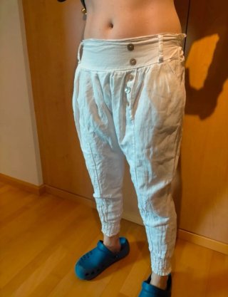 Pantalones bombachos blancos