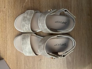 Sandalias Zapshop doradas