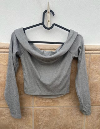 Top Bershka plateado talla L. Un solo uso