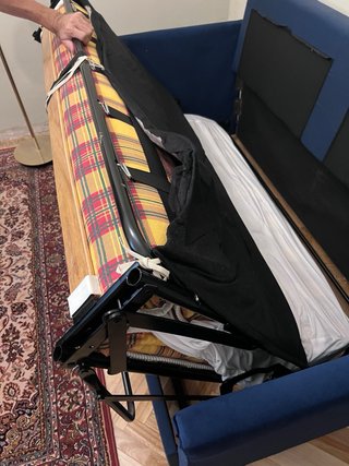 Sofá cama tela azul y amarillo